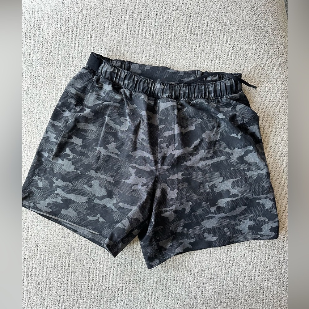 Lululemon Mens Surge Lined Short 6”, Size Large